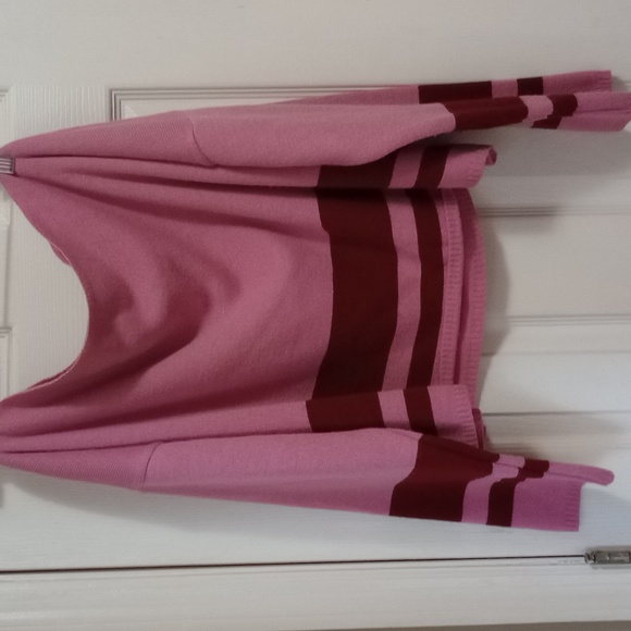 Off Shoulder Sweater - Picture 2 of 4